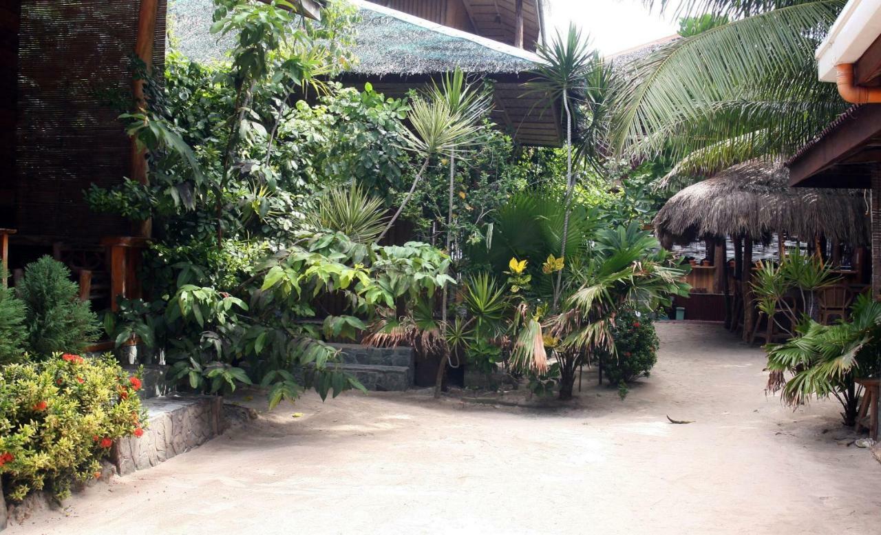 Jjs Backpackers Village Siquijor Exterior photo